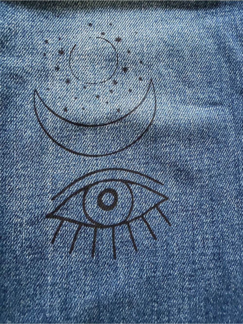 Alice & Olivia Straight Leg Jeans - altered - Picture 3 of 13